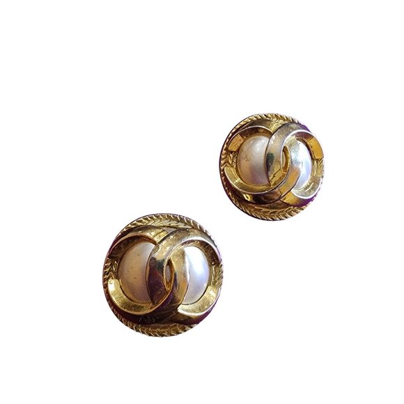 Vintage Chanel Signed Pearl Logo Clip Earrings (A1769) - Picture 2 of 8